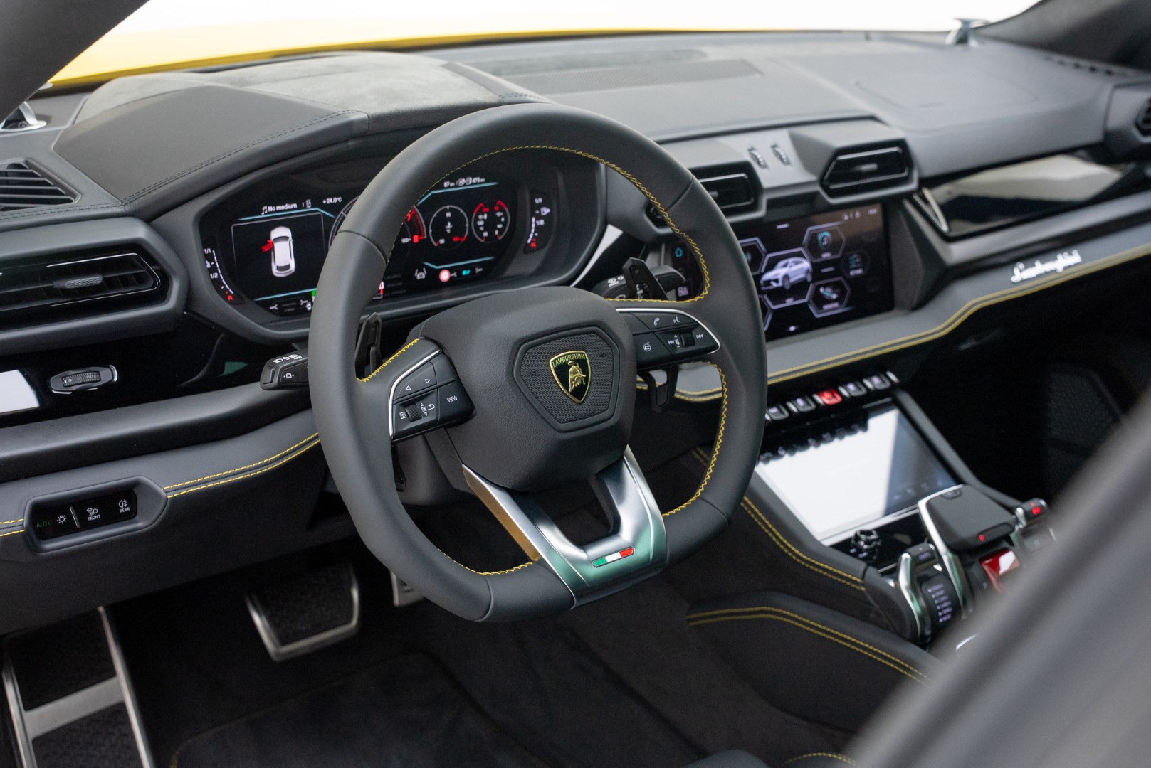 2025 LAMBORGHINI URUS SE | 3D BANG & OLUFSEN | HIGH SPEC